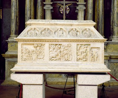 Arca di San Cerbone by Goro di Gregorio